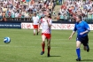 Na stadionie warszawskiej Legii przy ulicy azienkowskiej 1 czerwca 2008 roku rozegrano kolejny mecz charytatywny organizowany przez TVN. Tym razem wygray gwiazdy TVN 3:1. n/z Szymon Majewski
