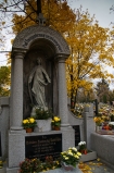 Zdjcia wykonano na bydgoskim cmentarzu przy ulicy Artyleryjskiej oraz w Dolinie mierci.
