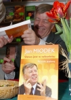 n/z Profesor Jan Miodek promuje poradnik jzykowy " Sowo jest w czowieku"