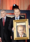 W warszawskim hotelu Inter Continental 2 lutego 2009 roku odbya si gala na ktrej uhonorowano Donalda Tuska tytuem Czowieka Roku 2008. n/z Donald Tusk