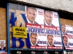 Komitety wyborcze maj 30 dni na usuniecie pozostaoci po kampanii. Miney ju 2 tygodnie od wyborw a w wikszosci miejsc plakaty i ich pozostaosci nadal szpec miasto.n/z plakaty przy ul Olszewskiego.