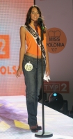 06.09.2007: W TVP odobaa si konferecnja prasowa przed wyborami Miss Polonia 2007 n/z finalistka Miss Polonia 2007 nr 13 Izabela Wilczek, 18 lat, wzrost 176, biust 86, talia 62, biodra 81.