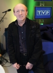 W warszawskim studiu TVP 10 lutego 2009 roku odbya si konferencja na ktrej zaprezentowano szczegy oferty programowej kanaw Telewizji Polskiej. n/z Artur Barci