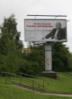 Bilboard promujcy premiera Jarosawa Kaczyskiego.W odpowiedzi na ten bilboard powstaa kampania Platformy Obywatelskiej-Zasady PiS