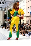 13 lipca 2008r, na Warszawskim Nowym wiecie, po raz czwarty odbyo si Warsaw Fashion Street - najwiksze w polsce pokazy mody. n/z prezentowana kolekcja Pauliny Palian
