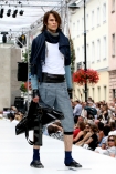 13 lipca 2008r, na Warszawskim Nowym wiecie, po raz czwarty odbyo si Warsaw Fashion Street - najwiksze w polsce pokazy mody. n/z prezentowana kolekcja Jakuba Ziemirskiego