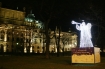 W Krakowie, tradycyjnie jak co roku przed witami Boego Narodzenia, pojawiy si podwietlane anioy. Znale je mona w wielu miejscach miasta. n/z anio przy Teatrze Sowackiego.