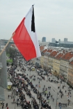 Tumy Polakw przybywaj do Paacu Prezydenckiego eby odda hod Prezydentowi i jego onie.

Warszawa 14-04-2010