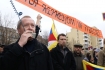 16 marca 2008 Warszawiacy i przedstawiciele organizacji pozarzadowych spotkali si przed Ambasada Chin aby upomnie si o wolno Tybetu oraz zaprotestowa przeciwko popieraniu przez polskie wadze organizacji Olimpiady w Bejjing. n/z: Janusz Onyszkiewicz              