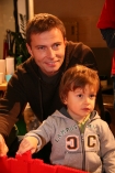 Budowanie wielkiego buta - ECCO Kids Shop i LEGO n/z Tomasz Bednarek z synem