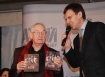 W Bibliotece Uniwersytetu Warszawskiego 18 lutego odbya si konferencja powicona wydaniu na dvd filmu "Katy". n/z Andrzej Wajda odbiera pierwsze pyty z filmem