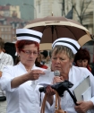 Biay marsz pielgniarek i lekarzy w Warszawie
