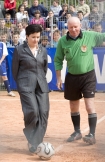 20 maja 2008 na warszawskiej Pradze odbyl sie mecz pilki noznej z udzialem warszawskiej mlodziezy i Ebiego Smolarka. Jako pierwsza pilke kopnela prezydent Warszawy Hanna Gronkiewicz - Waltz.