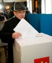 Krakw, 21.10.2007 - wybory parlamentarne 2007. n/z gosuje Jan Maria Rokita.