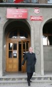 Krakw, 21.10.2007 - wybory parlamentarne 2007. n/z gosuje Zbigniew Wassermann w Komisji numer 154 przy ulicy Ksicia Jzefa.