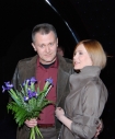 W warszawskich Zotych Tarasach 25 kwietnia 2008 roku odbya si premiera filmu Futro. n/z Tomasz Drozdowicz i Agnieszka Wosiska