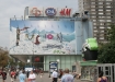 Budynki w Warszawie przesaniaj billboardy reklamowe