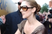 Celine Dion jako pierwsza w historii gwiazda odsonia pyte ze swoim nazwiskiem w Alei Gwiazd w Krakowie. Aleja Gwiazd w Krakowie jest wspulnym projekten radia RMF oraz Miasta. n/z Celine Dion