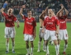 Orange Ekstraklasa: Wisa Krakw - Legia Warszawa 3:1. n/z Rado zawodnikw po meczu od lewej: Arkadiusz Gowacki, Jacob Burns, Maciej Stolarczyk i Pawe Broek (Wisa).