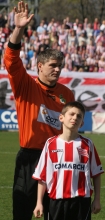 Orange Ekstraklasa: Cracovia Krakw - GKS Bechatw 2:1. n/z Piotr Lech (Bechatw).