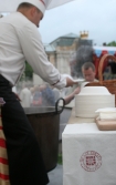 750 lat lokacji Krakowa: Uczta krakowsk. Porcja zupy na dukatach kosztowaa 750 groszy.