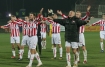 Orange Ekstraklasa: Cracovia Krakw - Lech Pozna 3:0. n/z pikarze Cracovii dzikuj kibicom