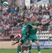 Puchar Polski: Cracovia Krakw - Groclin Dyskobolia 0:1. n/z Piotr Bania (Cracovia)